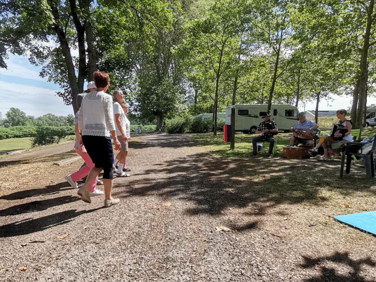 Camping De Невер Экстерьер фото